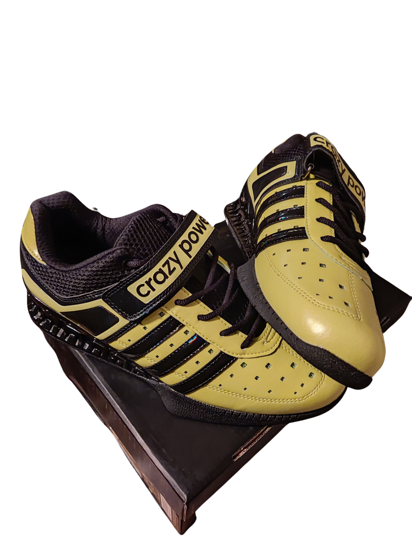Weightlifting shoes